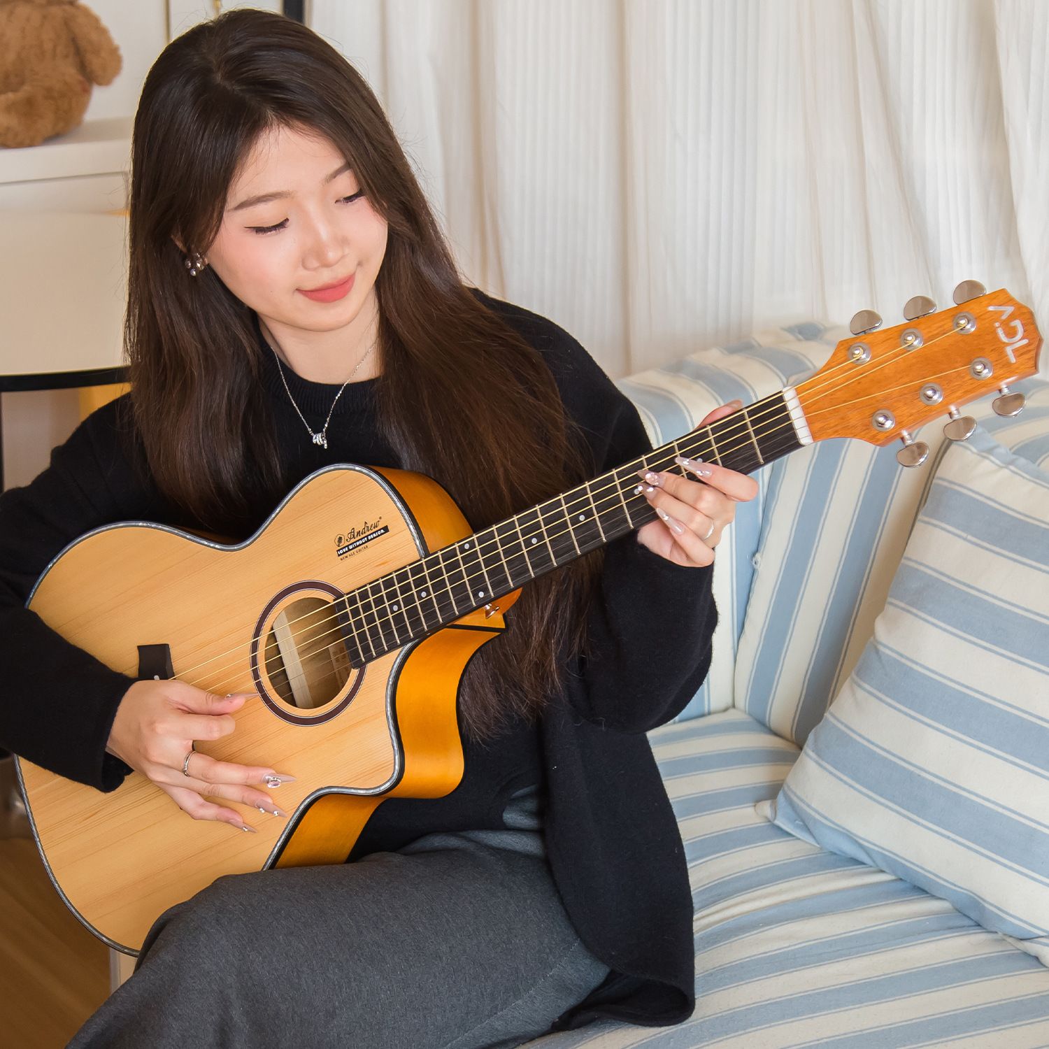Natural Spruce Top Acoustic Folk Guitar